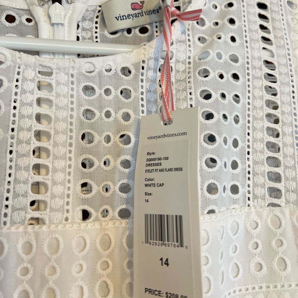 NWT Vineyard Vines eyelet dress. - Picture 2 of 2